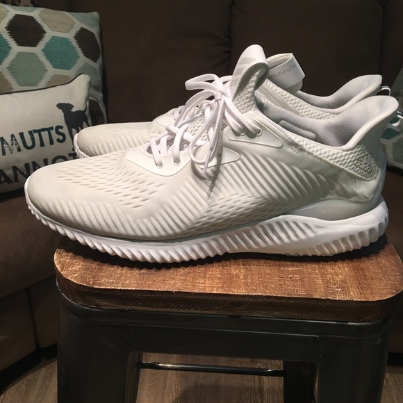 le adidas mens alphabounce loro dimensioni 13 poshmark bianco le adidas mens alphabounce loro dimensioni 13 poshmark bianco
